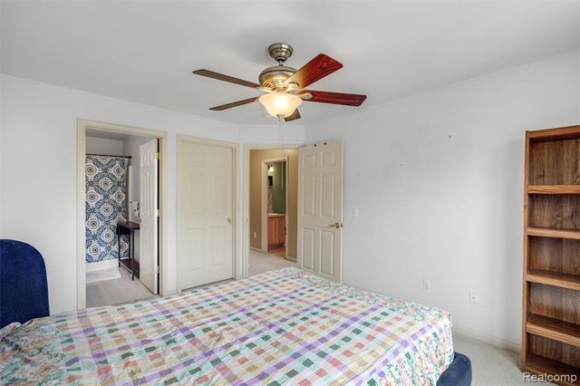 2795 Barclay Way, Ann Arbor, MI 48105