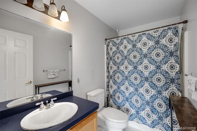 2795 Barclay Way, Ann Arbor, MI 48105