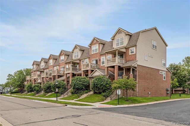 2795 Barclay Way, Ann Arbor, MI 48105