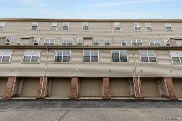 2795 Barclay Way, Ann Arbor, MI 48105