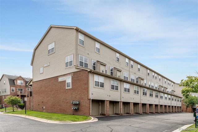 2795 Barclay Way, Ann Arbor, MI 48105