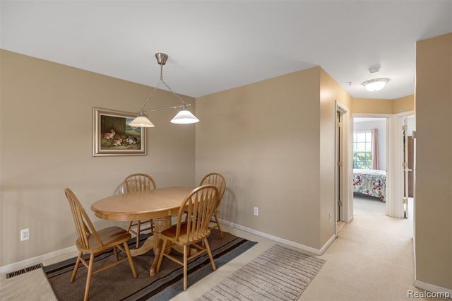 2795 Barclay Way, Ann Arbor, MI 48105