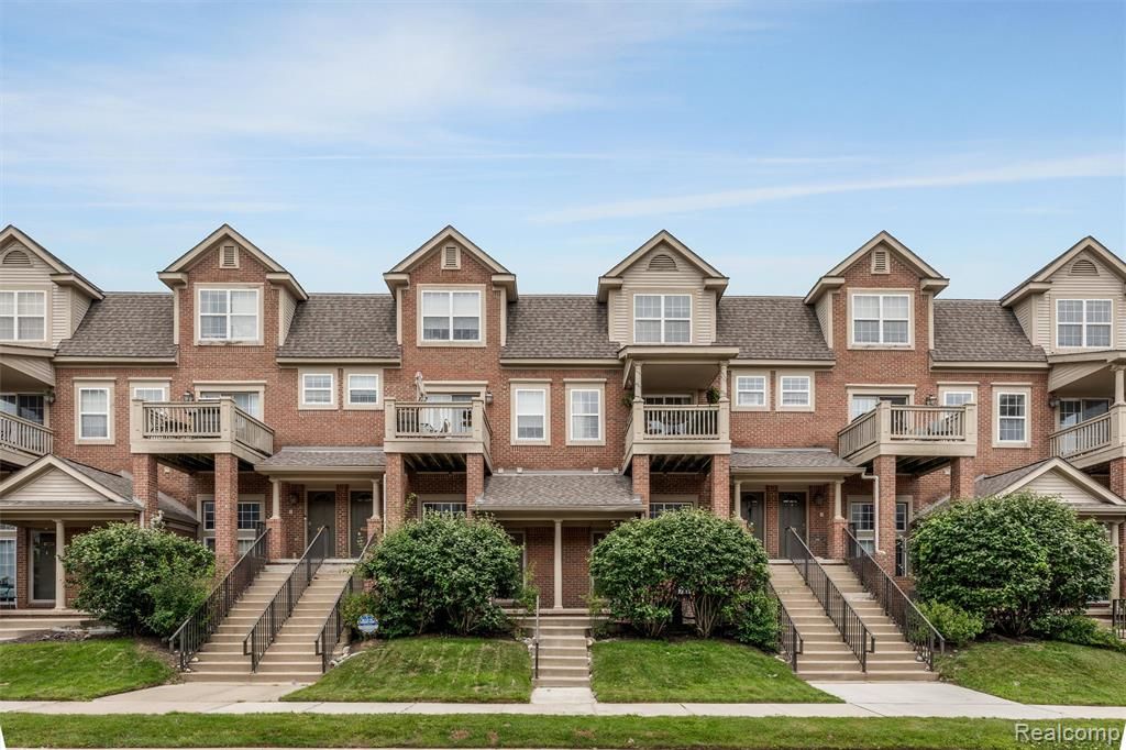 2795 Barclay Way, Ann Arbor, MI 48105