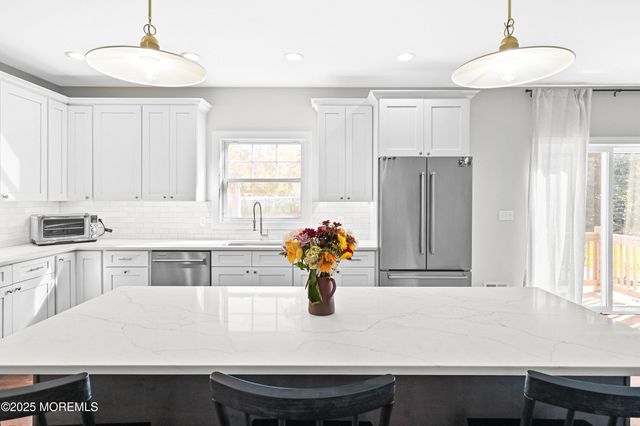 3 Green Oak Boulevard, Middletown, NJ 07748