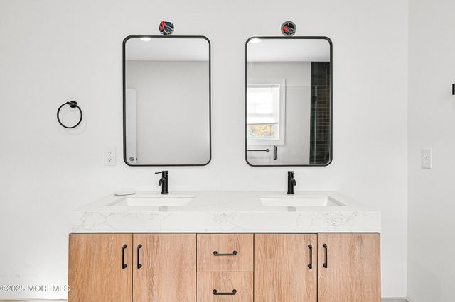 3 Green Oak Boulevard, Middletown, NJ 07748