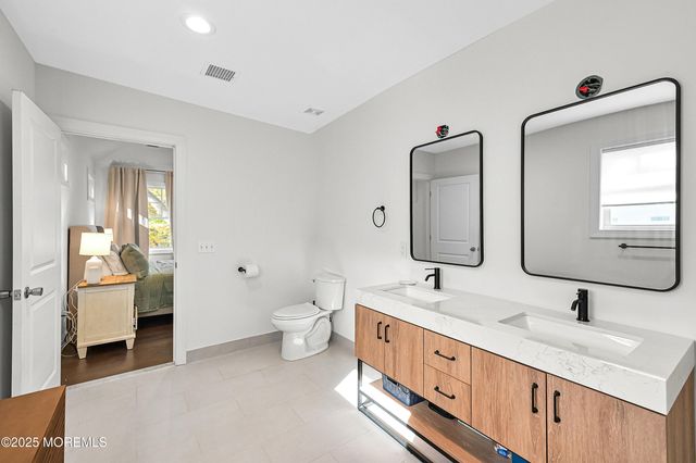 3 Green Oak Boulevard, Middletown, NJ 07748