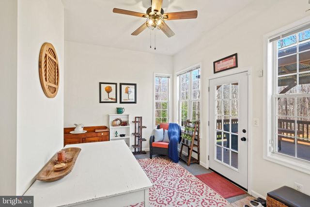 262 LONGWOOD DR, Stafford, VA 22556