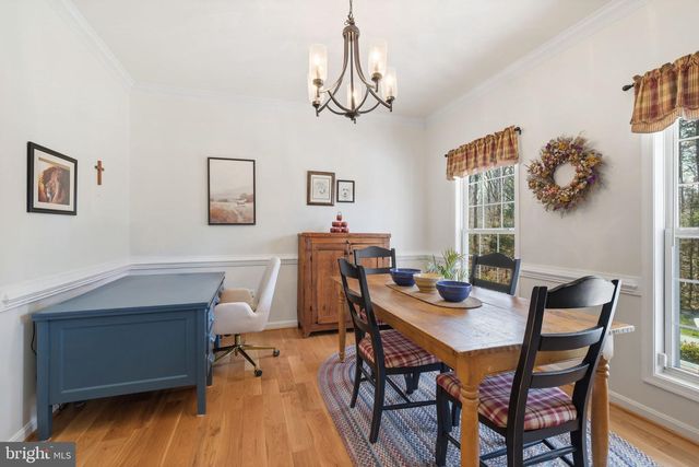 262 LONGWOOD DR, Stafford, VA 22556