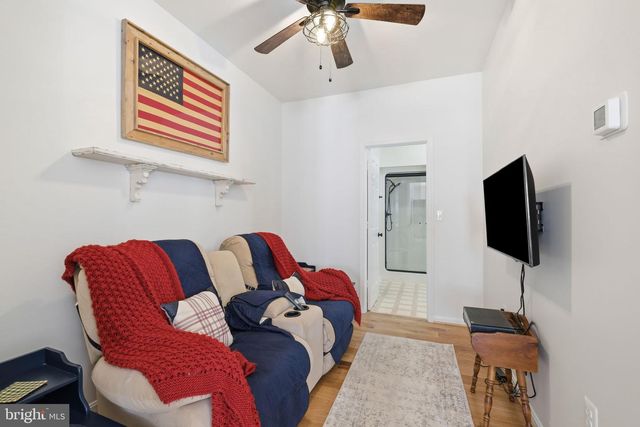 262 LONGWOOD DR, Stafford, VA 22556