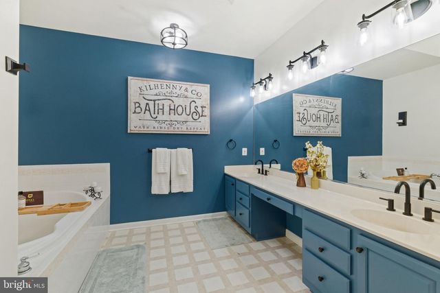 262 LONGWOOD DR, Stafford, VA 22556