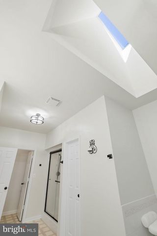 262 LONGWOOD DR, Stafford, VA 22556