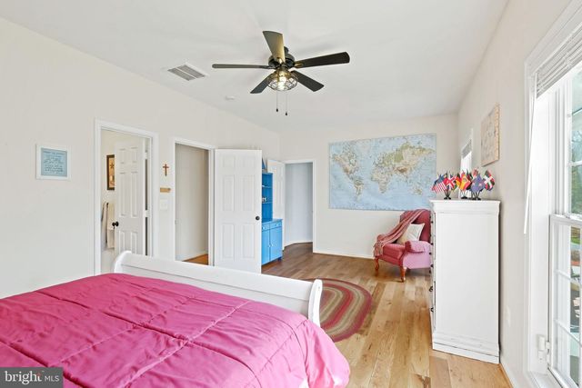 262 LONGWOOD DR, Stafford, VA 22556