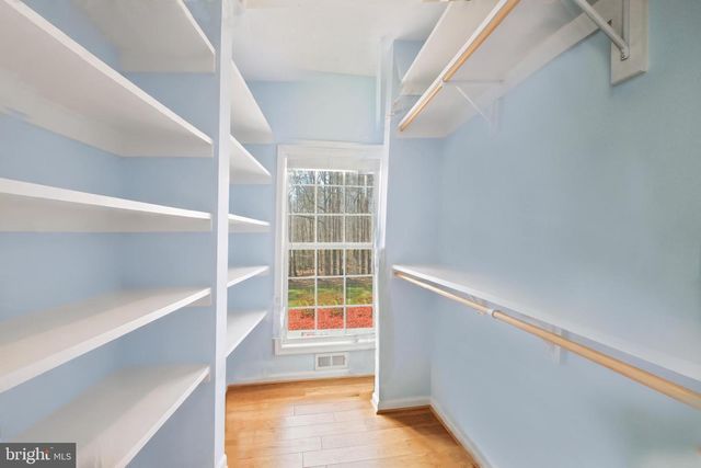 262 LONGWOOD DR, Stafford, VA 22556