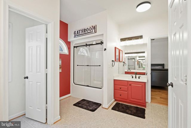 262 LONGWOOD DR, Stafford, VA 22556