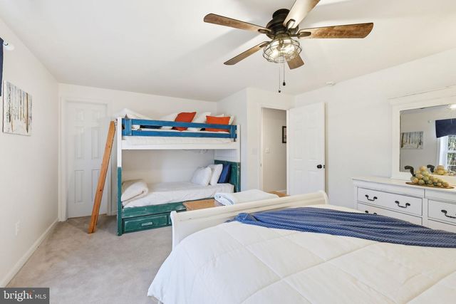 262 LONGWOOD DR, Stafford, VA 22556