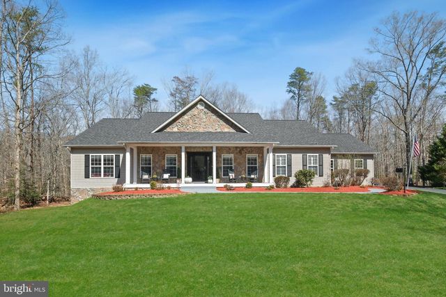 262 LONGWOOD DR, Stafford, VA 22556