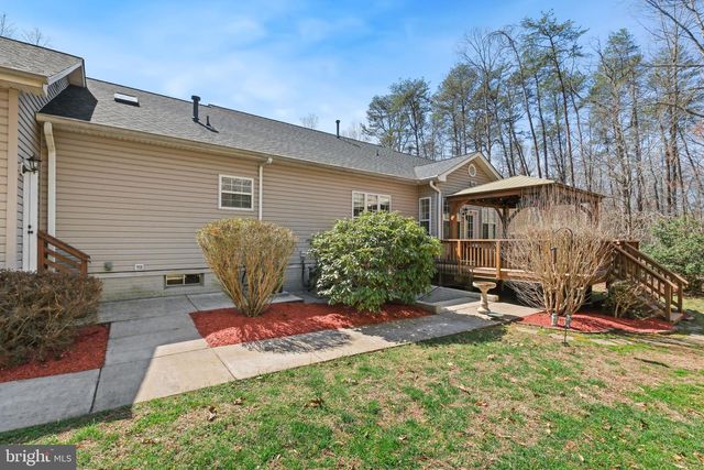 262 LONGWOOD DR, Stafford, VA 22556