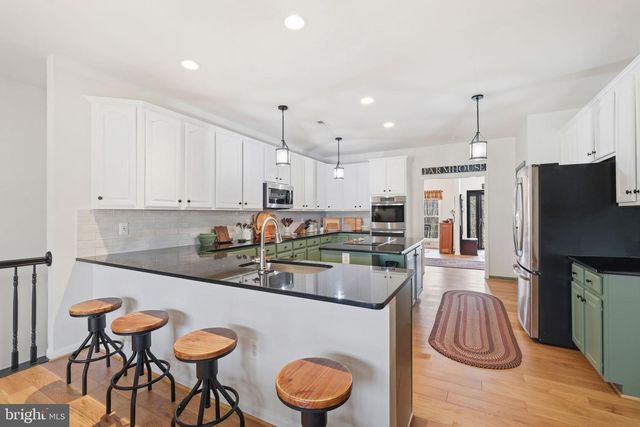 262 LONGWOOD DR, Stafford, VA 22556