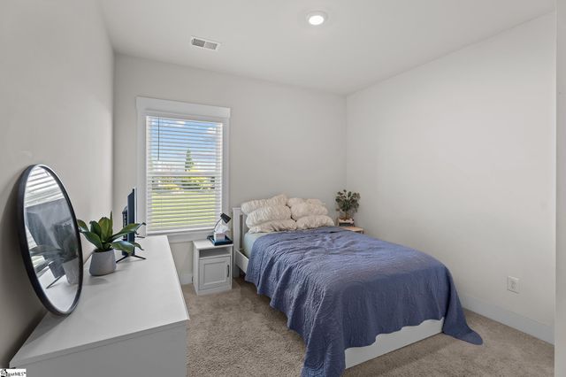 14 Shorncliffe Road, Simpsonville, SC 29680