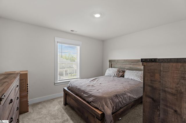 14 Shorncliffe Road, Simpsonville, SC 29680