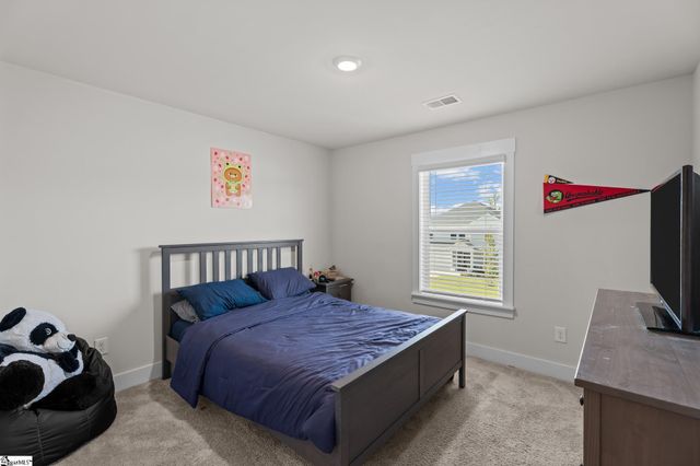 14 Shorncliffe Road, Simpsonville, SC 29680