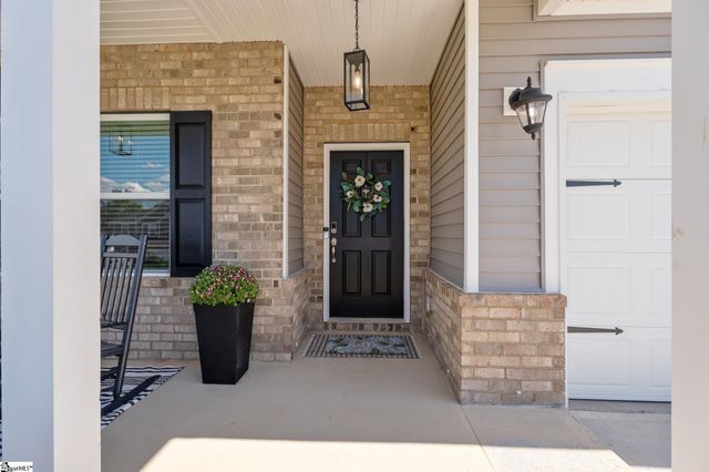 14 Shorncliffe Road, Simpsonville, SC 29680