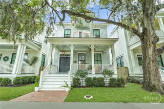 110 E 38th Street, Savannah, GA 31401