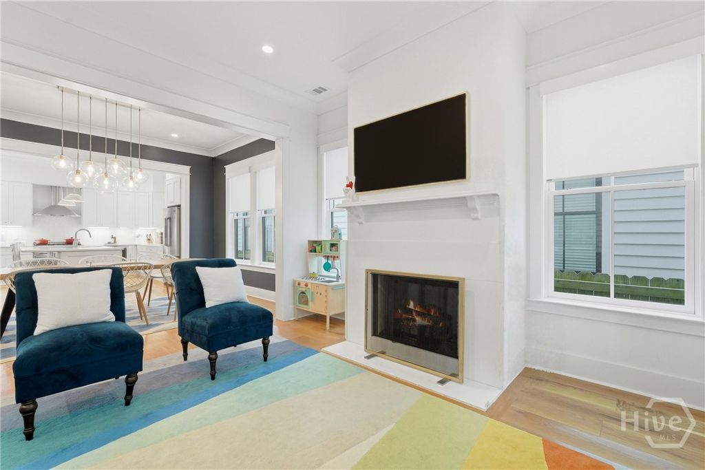 Image 15 of property listing at 110 E 38th Street, Savannah, GA 31401