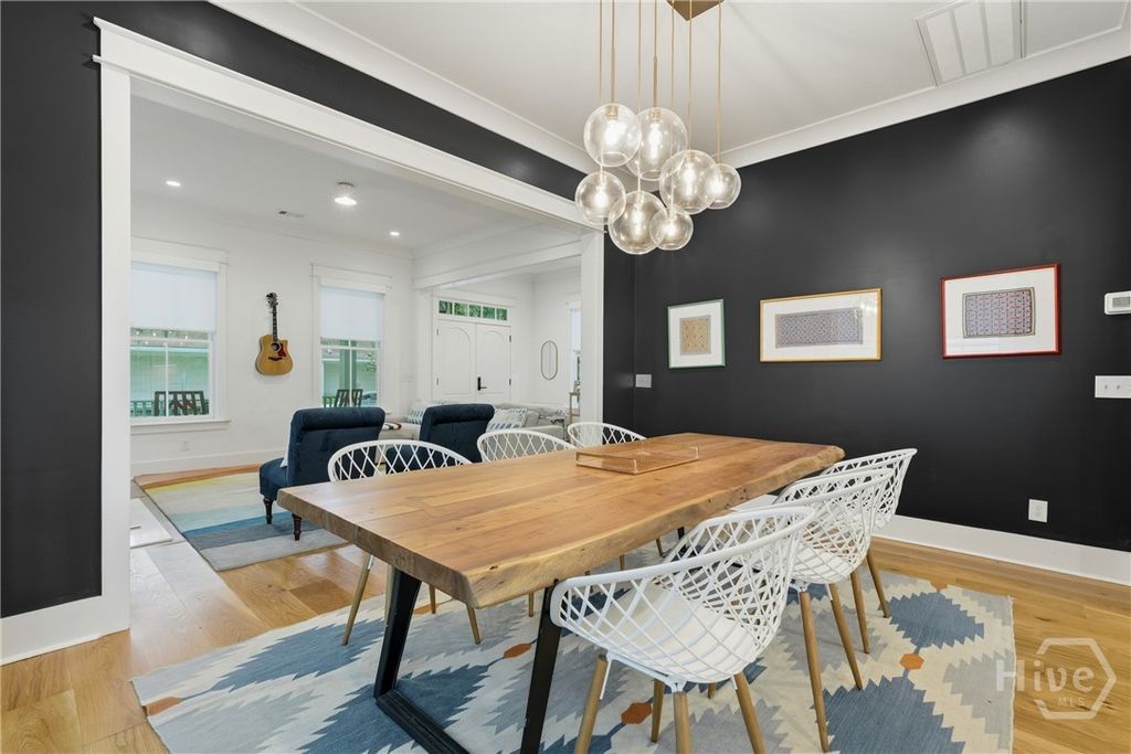 Image 21 of property listing at 110 E 38th Street, Savannah, GA 31401