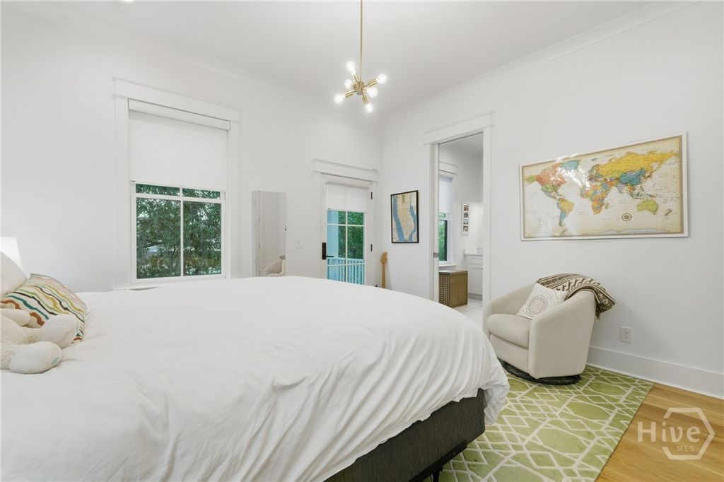 Image 36 of property listing at 110 E 38th Street, Savannah, GA 31401