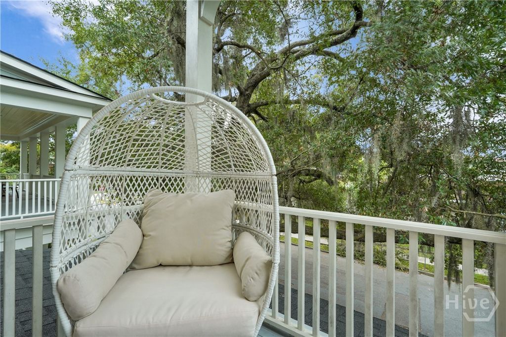 Image 40 of property listing at 110 E 38th Street, Savannah, GA 31401