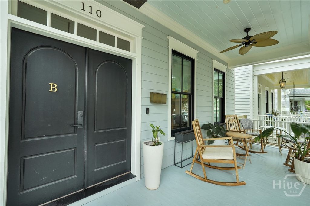 Image 9 of property listing at 110 E 38th Street, Savannah, GA 31401