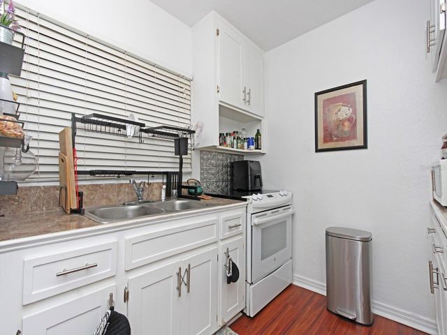 2541 S PALMETTO AVENUE, Sanford, FL 32773