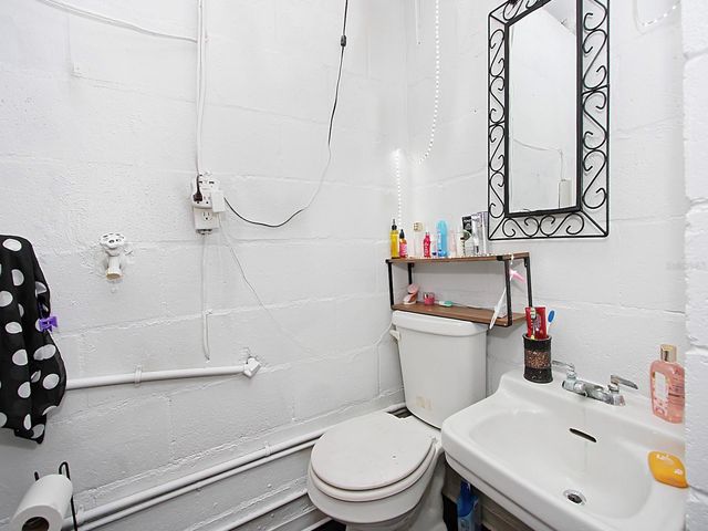 2541 S PALMETTO AVENUE, Sanford, FL 32773