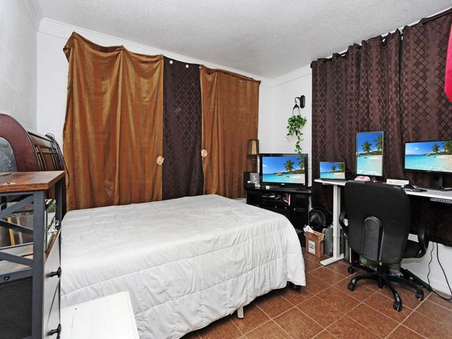 2541 S PALMETTO AVENUE, Sanford, FL 32773