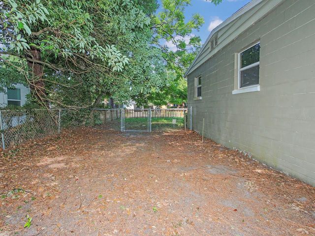 2541 S PALMETTO AVENUE, Sanford, FL 32773