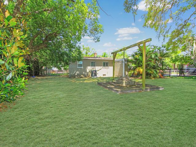 2541 S PALMETTO AVENUE, Sanford, FL 32773