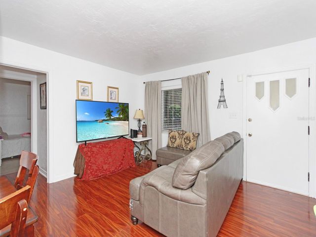 2541 S PALMETTO AVENUE, Sanford, FL 32773