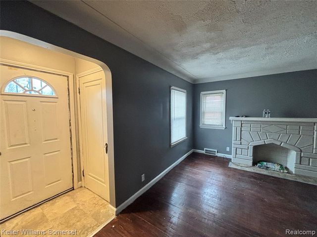 15596 Eastwood Street, Detroit, MI 48205