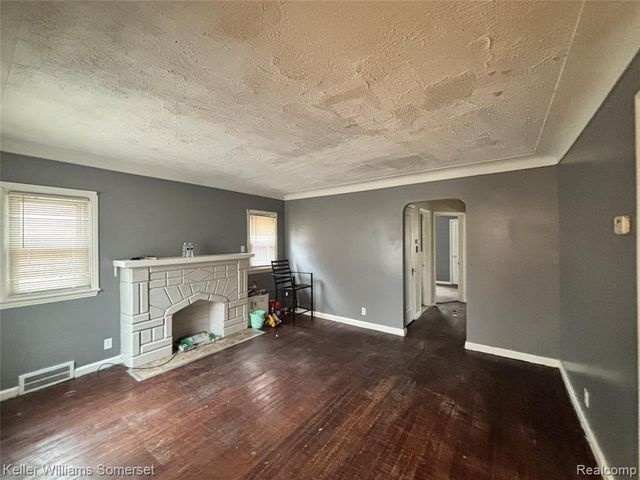 15596 Eastwood Street, Detroit, MI 48205