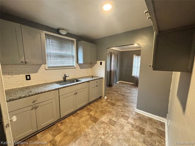 15596 Eastwood Street, Detroit, MI 48205