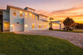 3967 Skyway DR, Naples, FL 34112