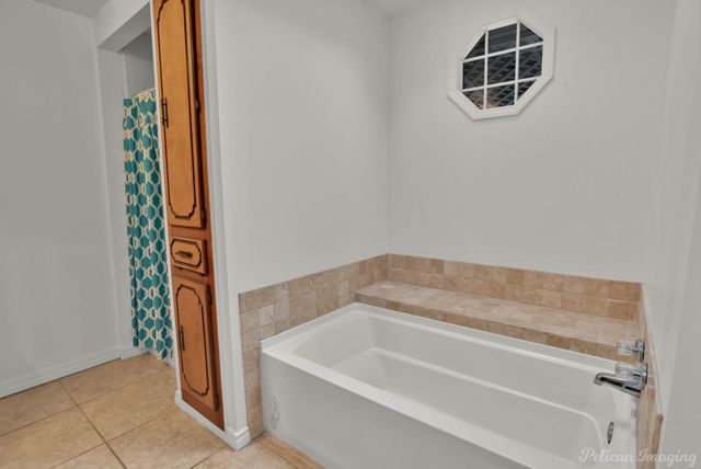 8185 Fleetwood Drive, Greenwood, LA 71033