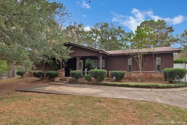 8185 Fleetwood Drive, Greenwood, LA 71033