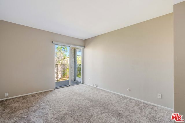 23401 Park Sorrento 30, Calabasas, CA 91302