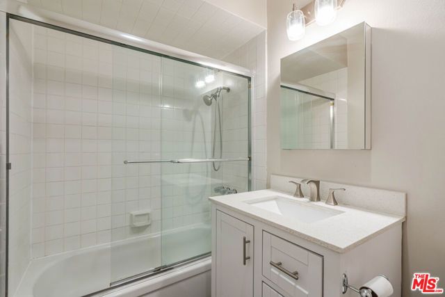 23401 Park Sorrento 30, Calabasas, CA 91302