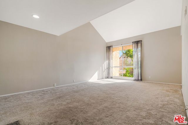 23401 Park Sorrento 30, Calabasas, CA 91302