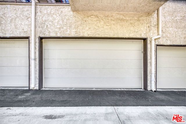 23401 Park Sorrento 30, Calabasas, CA 91302