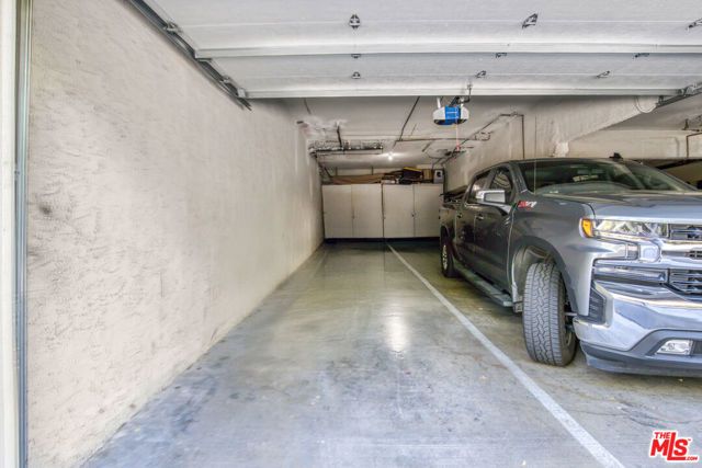 23401 Park Sorrento 30, Calabasas, CA 91302