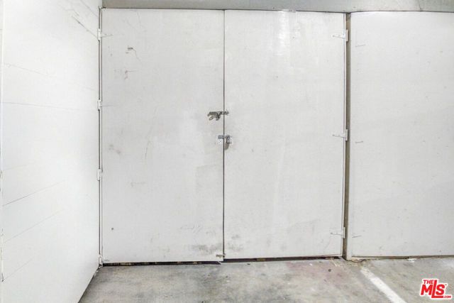 23401 Park Sorrento 30, Calabasas, CA 91302